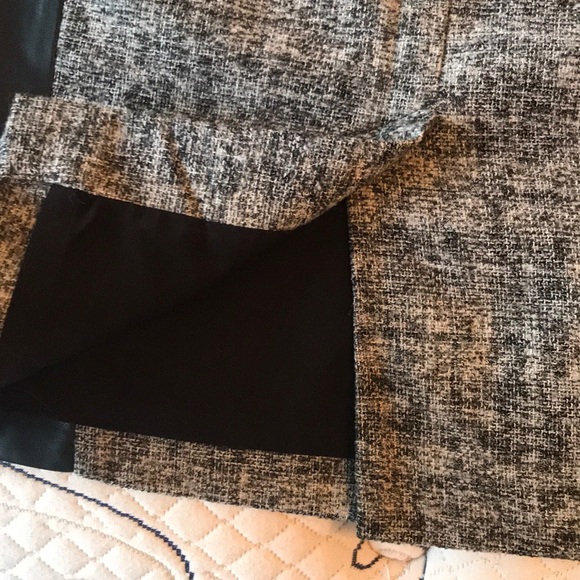 Calvin Klein skirt - Picture 3 of 5